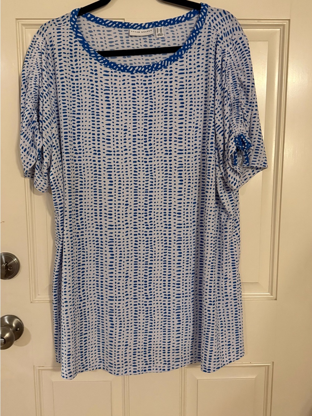 Susan Graver White & Blue Tunic liquid knit size 2X great for all occasions